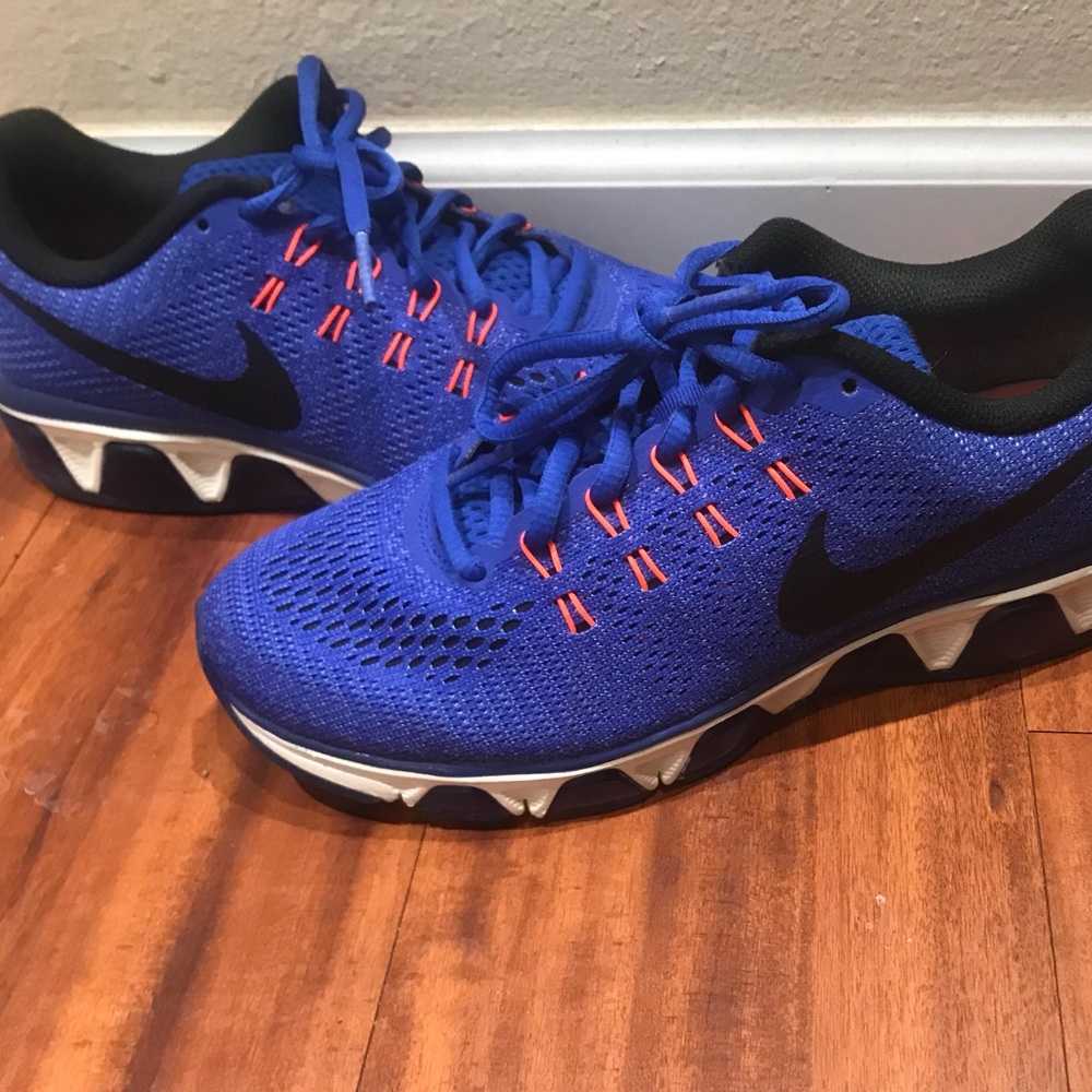 Nike air max!